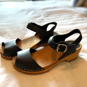 Mia-Anji black clogs new never worn size 8